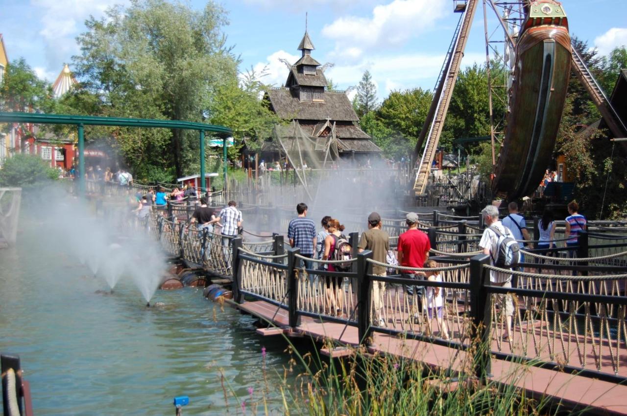 Anne Marie Vous Accueilles Dans Son Logement Familiale Pour 6 Personnes 3 Chambres Confortable Proche D Europa Park A Boofzheim Dans Camping 3 Etoiles Ngoại thất bức ảnh